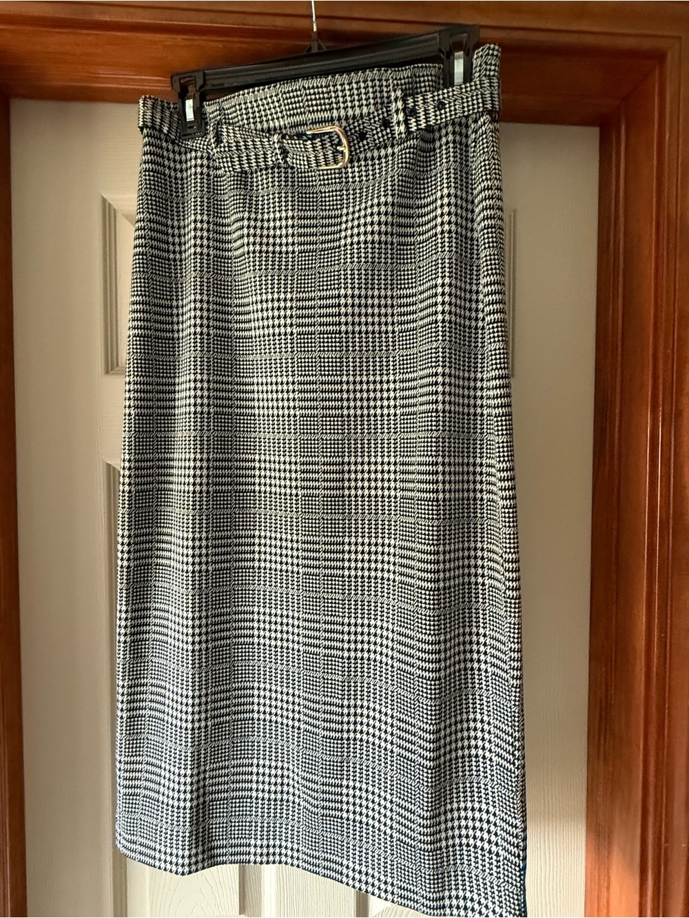 Ann Taylor Black and White Glen Plaid Midi Skirt with Belt
